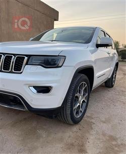 جیپ گراند شیرۆکی